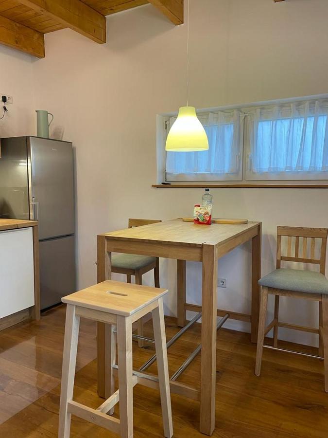 Ferienwohnung Im Stadtzentrum Von Bernau - Komfortable Wohnung Mit 2 Zimmern, Bad, Spuelmaschine, Waschmaschine, Komplette Kueche, Wlan, Terrasse, Ruhige Lage ベルナウ・バイ・ベルリン エクステリア 写真